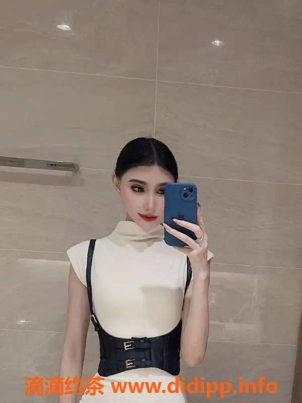 深圳楼凤资源信息,南山混血儿娜娜，超值900P服务体验