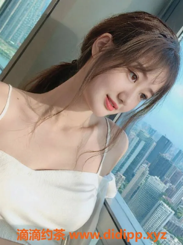 深圳楼凤-龙华小玉，600元体验鸳鸯浴与情趣服务