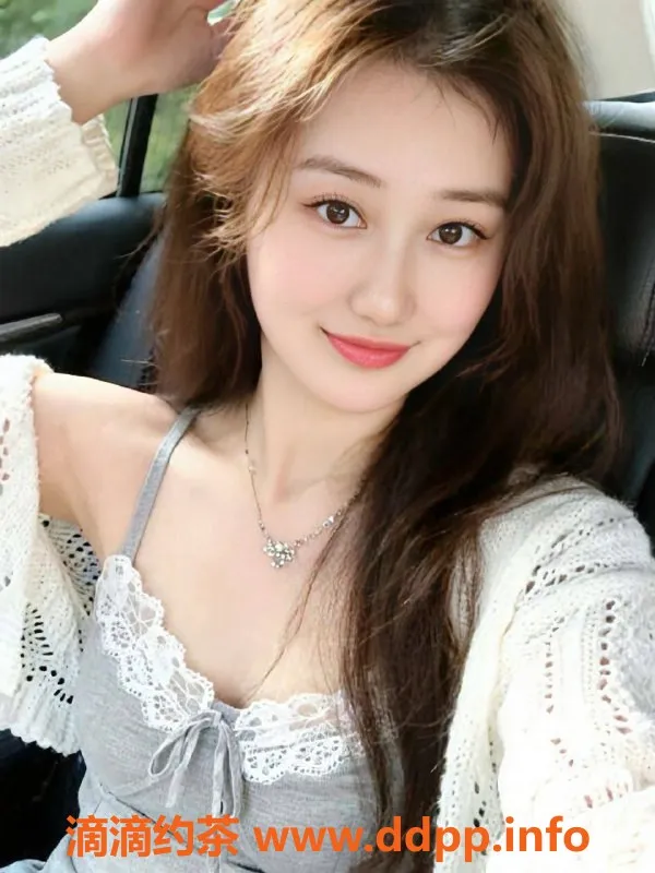 深圳楼凤-龙华小玉，600元体验鸳鸯浴与情趣服务