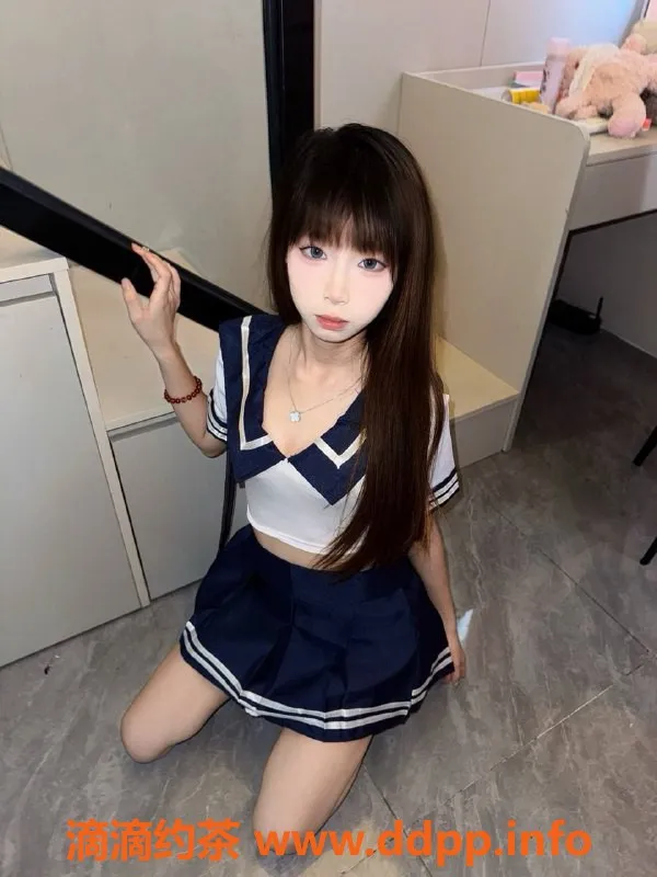 深圳楼凤-深圳龙华小小萝，900元体验嫩妹服务