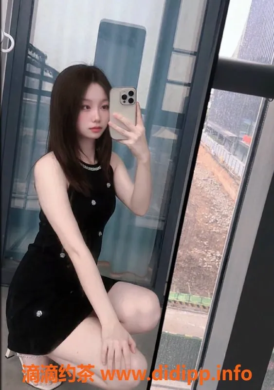 深圳楼凤-福田冷白皮嫩妹米娜，168cm 48kg，800P起