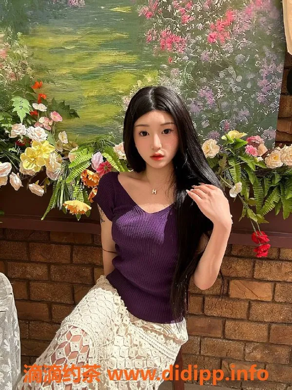 深圳楼凤-龙华洋洋，18岁170B，1200P起！