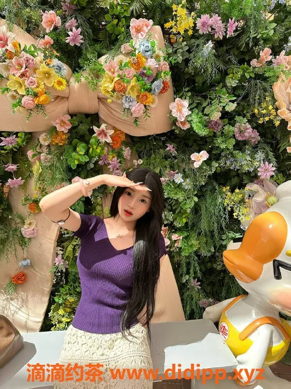 深圳楼凤-龙华洋洋，18岁170B，1200P起！