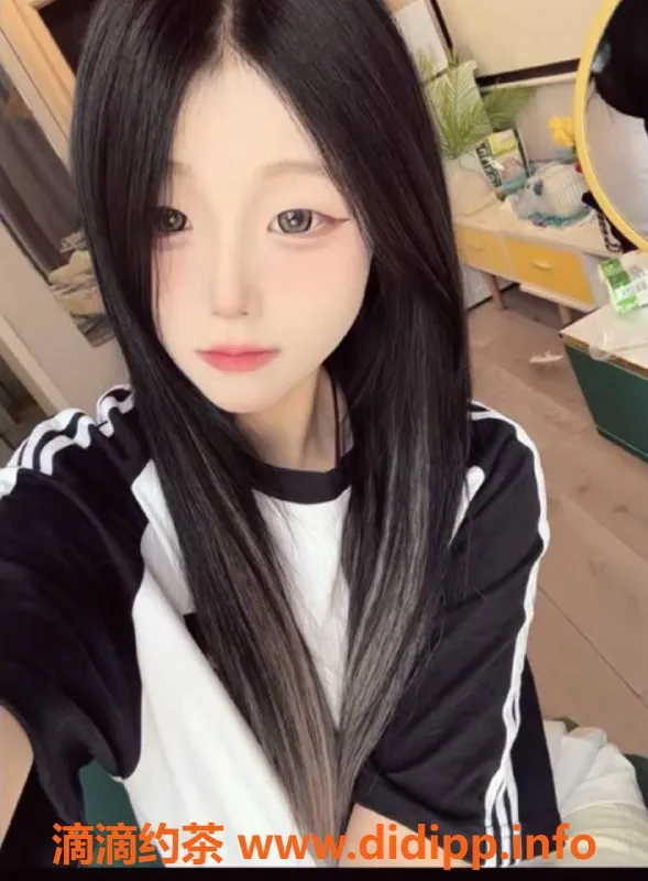 深圳楼凤资源信息,宝安小鱼，800起，专享共浴与舌吻服务