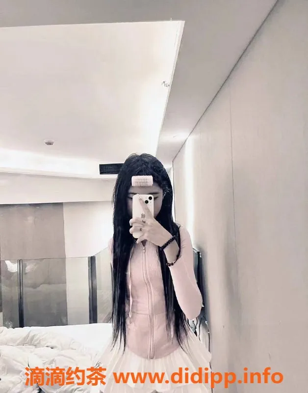 成都楼凤-成华区小琪，170高挑嫩妹，600元/50分钟