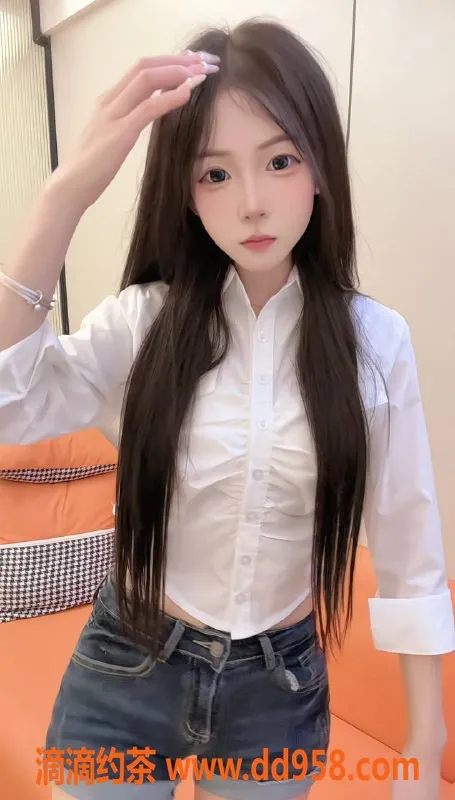 深圳楼凤-龙华小希，19岁165c娇小嫩妹，价格1000P