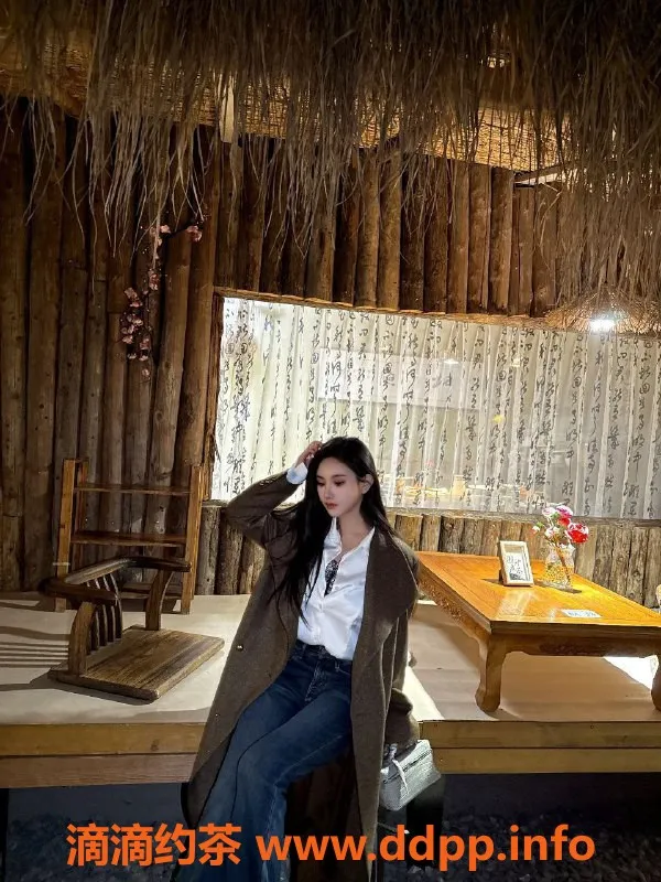 广州楼凤-越秀嫩妹园涵，69服务1298P等你来体验