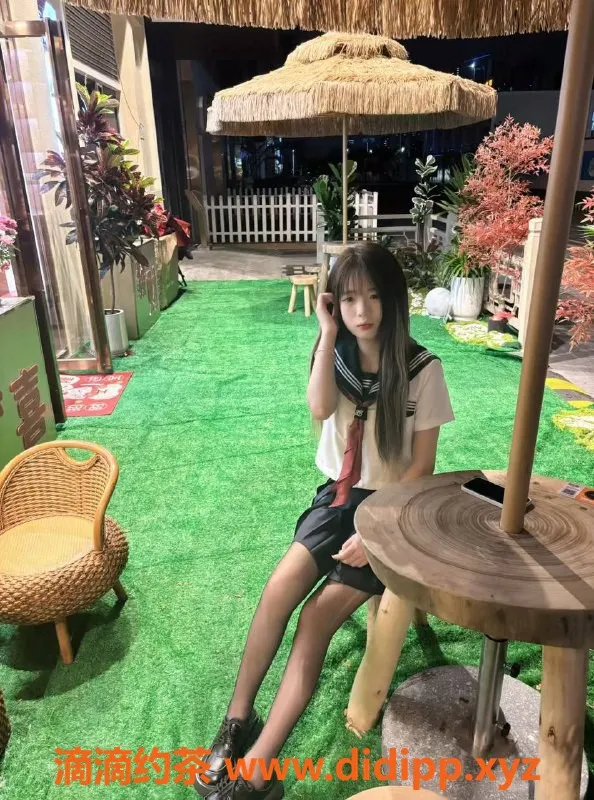 深圳楼凤-宝安瑶瑶18岁162cm 41kg嫩妹服务