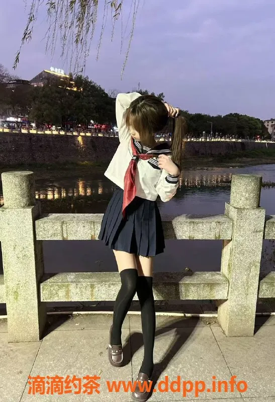 深圳楼凤资源信息,宝安瑶瑶18岁162cm 41kg嫩妹服务