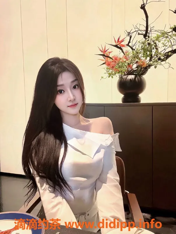 深圳楼凤-南山胡灵儿，700元鸳鸯浴，真心推荐！