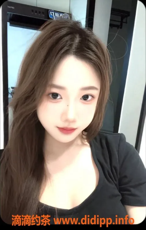 深圳楼凤-深圳宝安嫩妹刘亦菲，900元开启梦幻服务