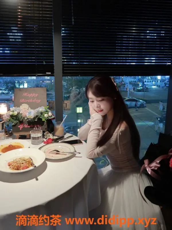 深圳楼凤-南山伊伊，1300元带给你不一样的体验