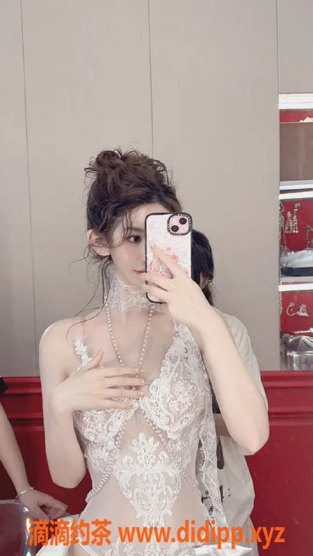 深圳楼凤-福田兰兰，23岁166cm长腿女孩，价格1800起