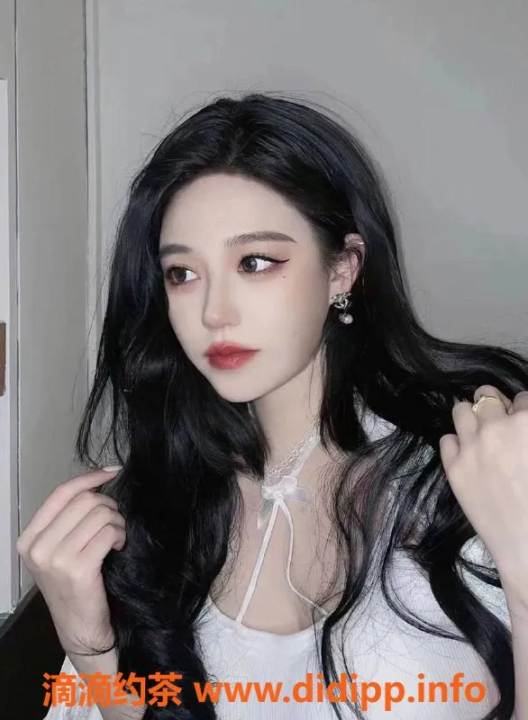 上海楼凤-黄浦孙艺珍，身高164，体重45kg，2500p