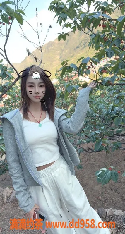 深圳楼凤-罗湖小布丁，24岁160、45kg，服务多样，价格亲民