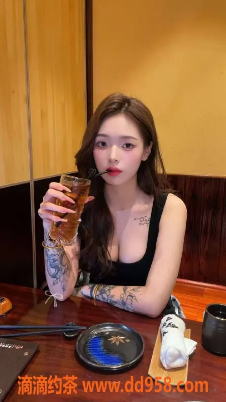 广州楼凤-白云瑶宝，18岁嫩妹，800水费，巨乳长腿