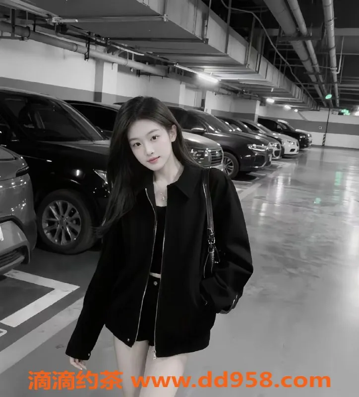 深圳楼凤-南山童彤，1400元/小时，私密服务等你体验