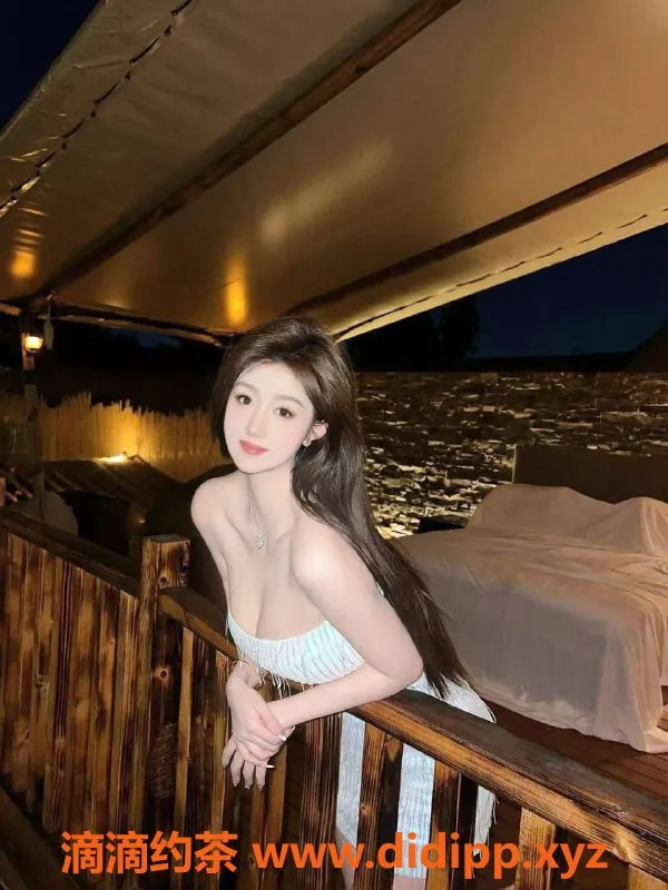 深圳楼凤-龙华沁妹，19岁165cm，身材绝佳，800元开启浪漫体验