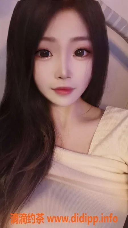 广州楼凤-番禺晴儿，800元鸳鸯浴服务，体验水中萧！