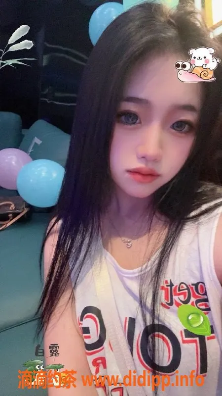 深圳楼凤-罗湖粉粉，800元服务，深喉与舌吻等多种体验等你来试！