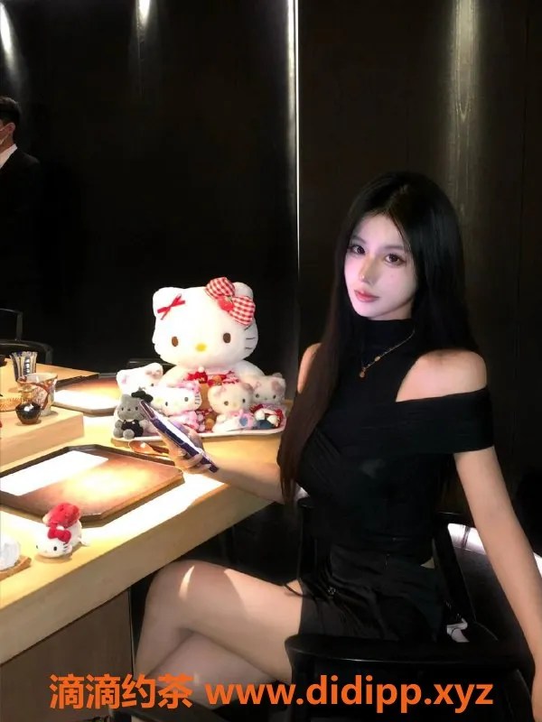 深圳楼凤-深圳南山嫩妹蹄蹄，1300元开房服务