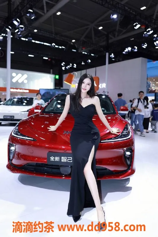 深圳楼凤资源信息,福田小鹿，176大胸，2600元起服务