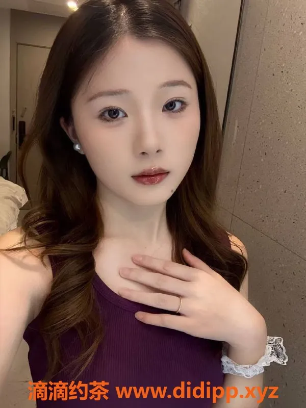 广州楼凤-天河御姐小琳，800p起，69p服务等你体验