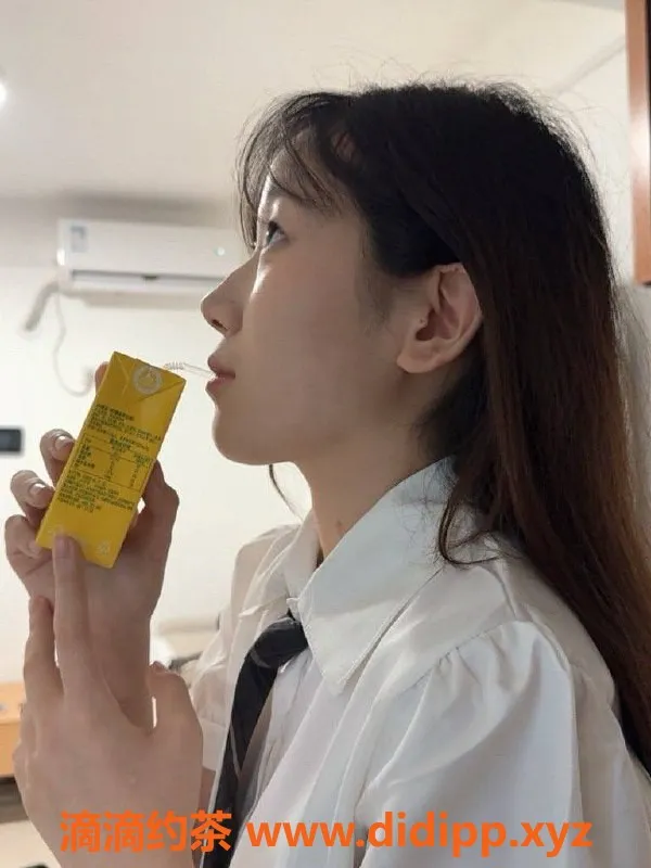 深圳楼凤-南山九九，青春嫩妹，服务多样尽享乐趣