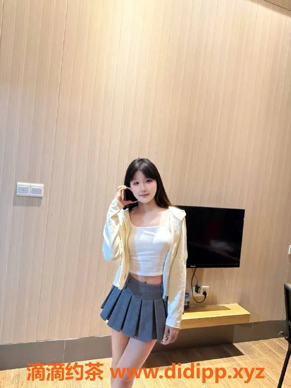 深圳楼凤-深圳龙华嫩妹软软，988起，视频验证✅