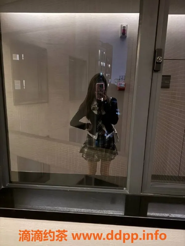 深圳楼凤-深圳福田嫩妹冰冰，1200p双向服务