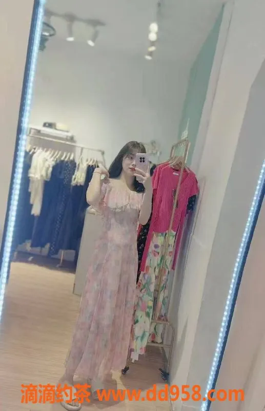 深圳楼凤-龙岗瞌睡虫，身材火辣的御姐等你来体验