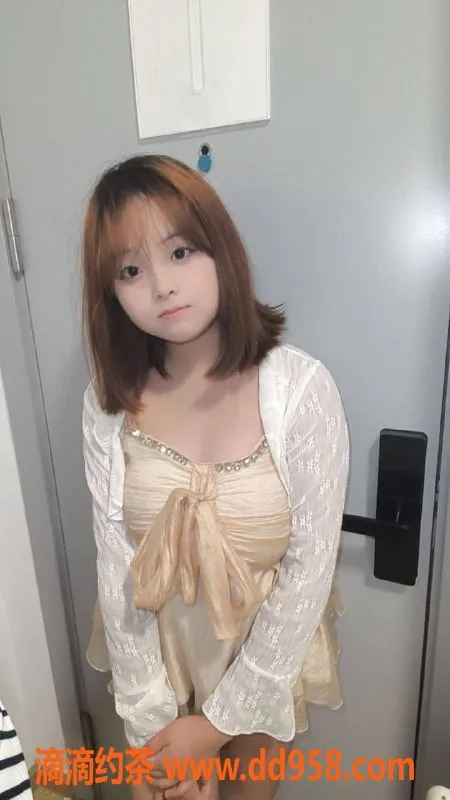 深圳楼凤-宝安小琳，800茶费，1500私聊，超值体验