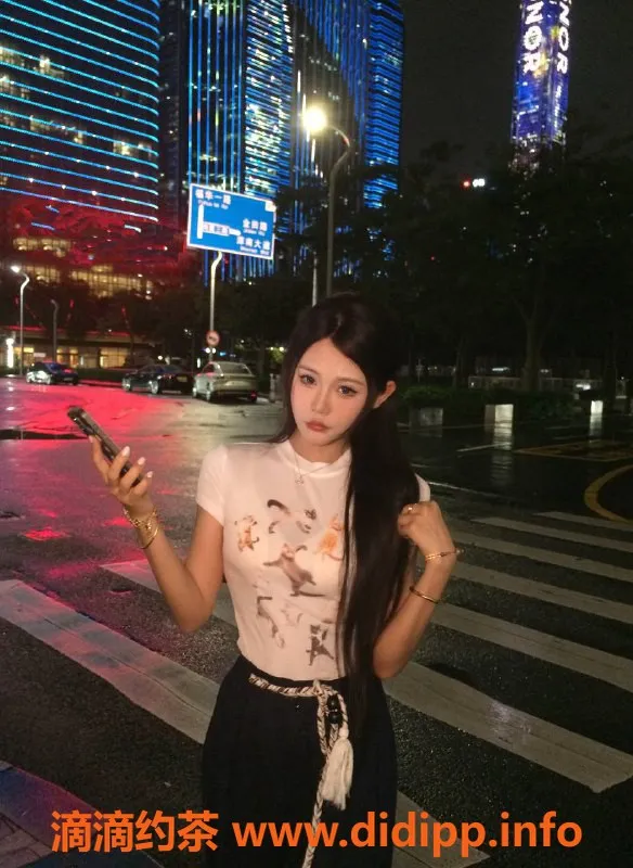 深圳楼凤资源信息,福田Vicky，165长腿，44kg娇媚，舌吻服务