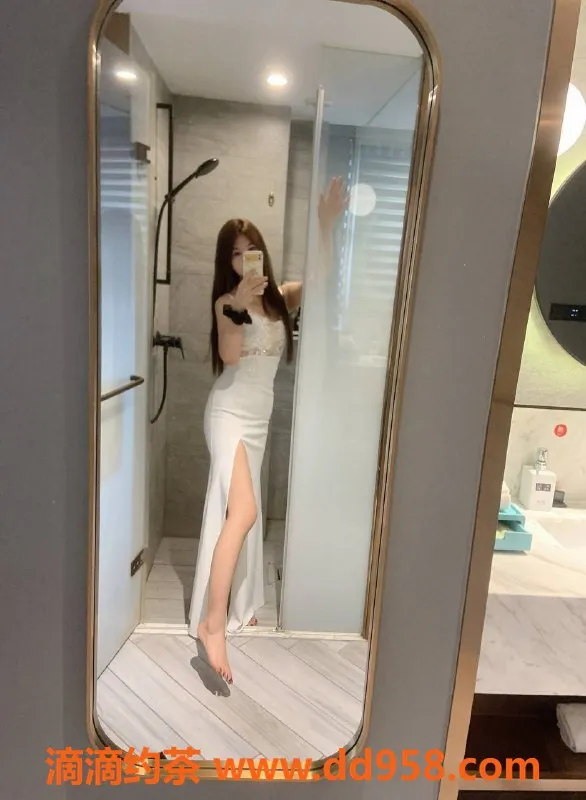 深圳楼凤-福田艾希 1288p起 御姐鸳鸯浴技术一流