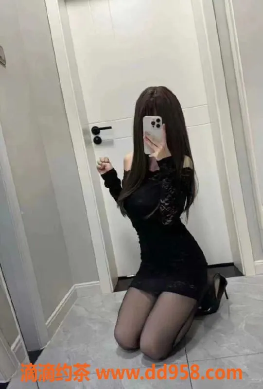 深圳楼凤-南山小美丽：23岁制服诱惑，胸围36C，有劲又迷人