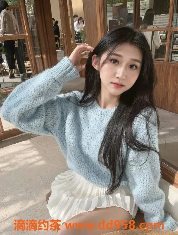 深圳楼凤-坂田小梅，900元享鸳鸯浴与情趣服务