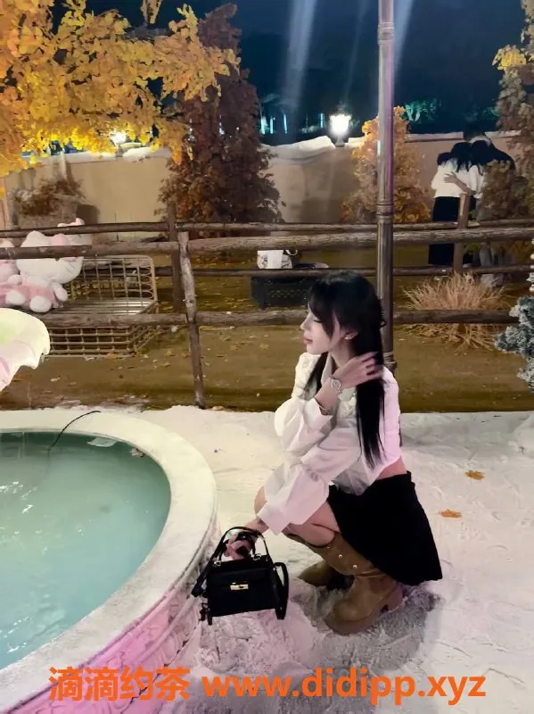 西安楼凤-雁塔区嫩妹紫彤，12p仅需16元体验