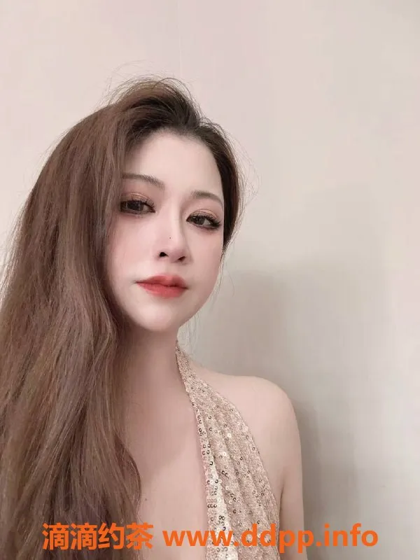 深圳楼凤-佳慧 - 优雅休息中的宠儿，时尚魅力无限