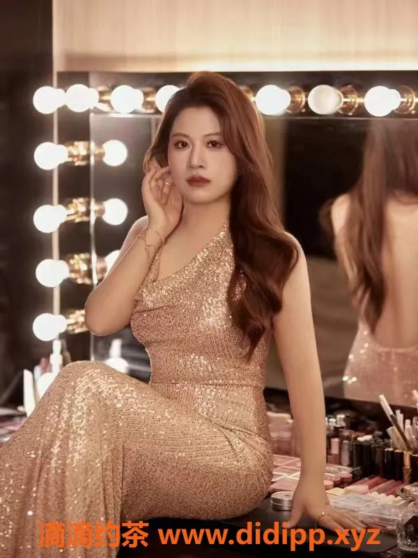 深圳楼凤-佳慧 - 优雅休息中的宠儿，时尚魅力无限