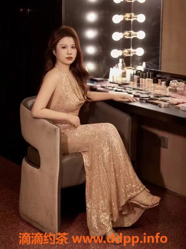 深圳楼凤-佳慧 - 优雅休息中的宠儿，时尚魅力无限