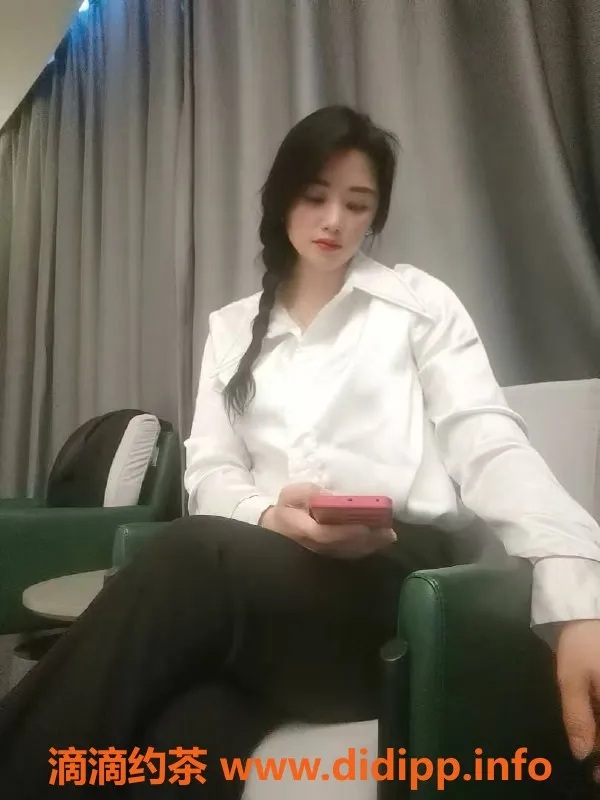 深圳楼凤-宝安莹莹，94年出生，身高163，110斤