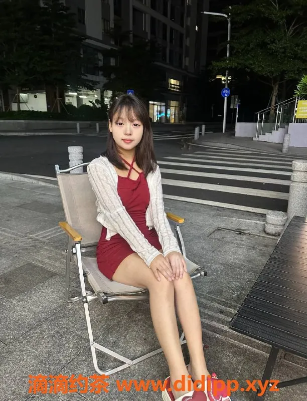 广州楼凤-天河嫩妹小桃子，600元起，丰富服务等你体验！