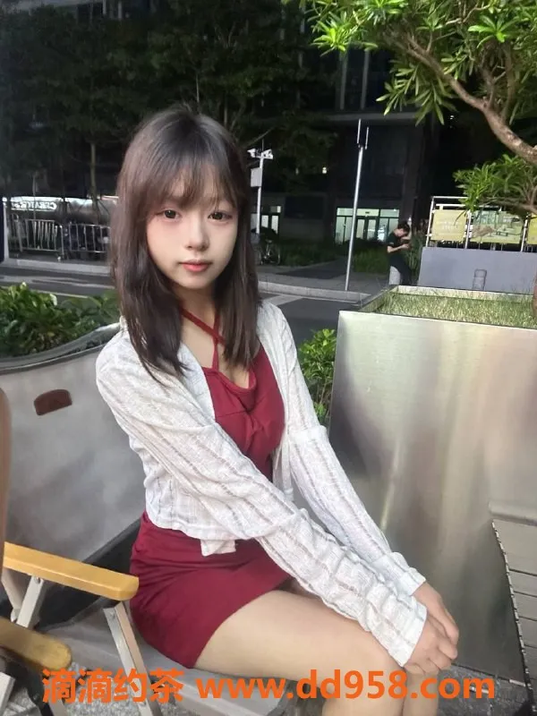 广州楼凤-天河嫩妹小桃子，600元起，丰富服务等你体验！