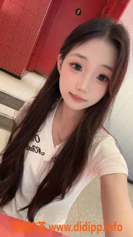 深圳楼凤-南山嫩妹小香，950起，制服服务超棒！