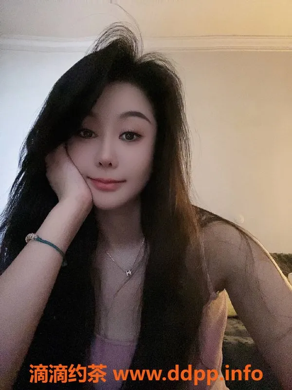 广州楼凤资源信息,天河九九，修长大胸私教，900P体验✨