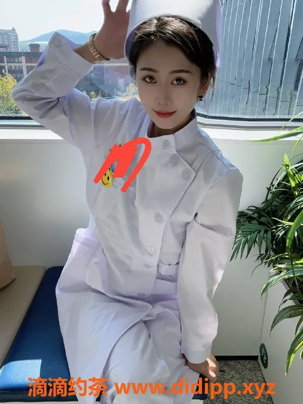 广州楼凤-天河职场女优慕瑶 蜜桃臀COS服务