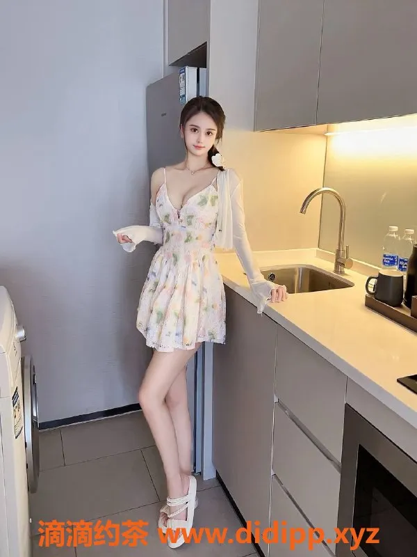 深圳楼凤-龙华可可，茶费800P，热情服务等你体验