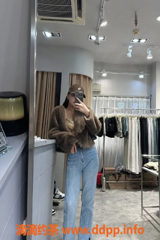 广州楼凤-天河御姐苏沁，170cm大长腿，双飞优惠来袭！