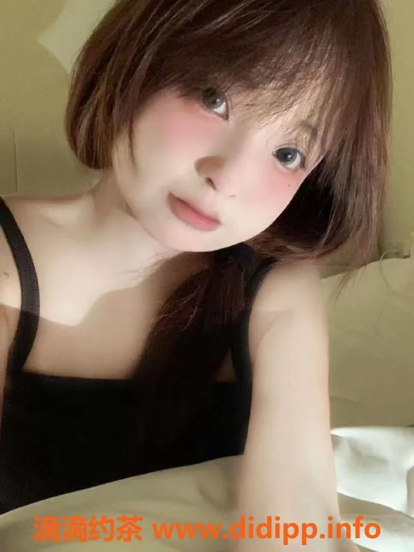 深圳楼凤资源信息,龙华菜菜，茶费800P/1700PP，服务一流