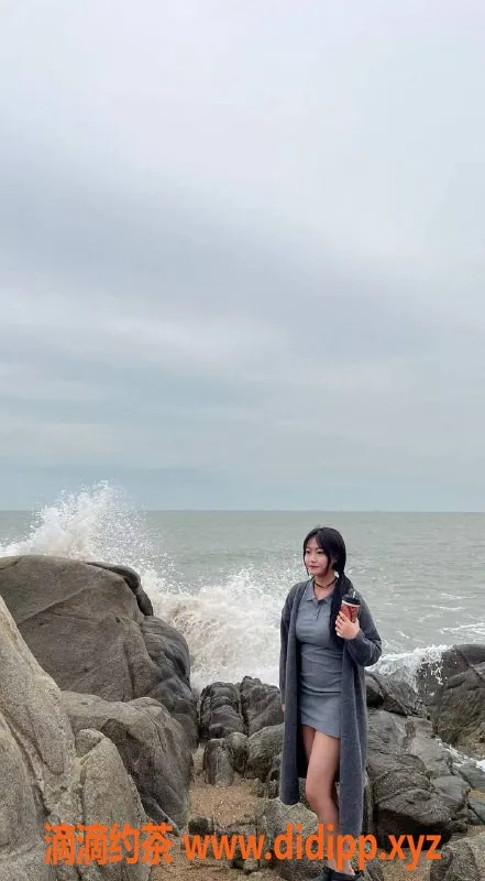 深圳楼凤-龙岗小熊：1000元体验鸳鸯浴与情趣服务